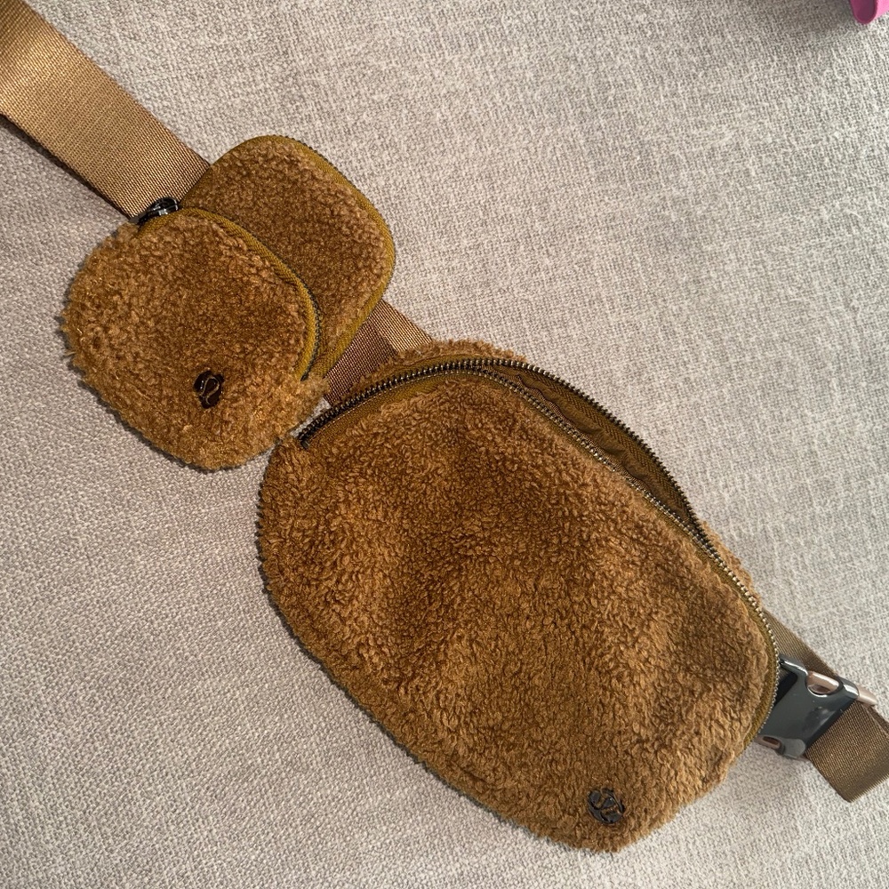 Everywhere Sherpa Belt Bag & Mini Bag